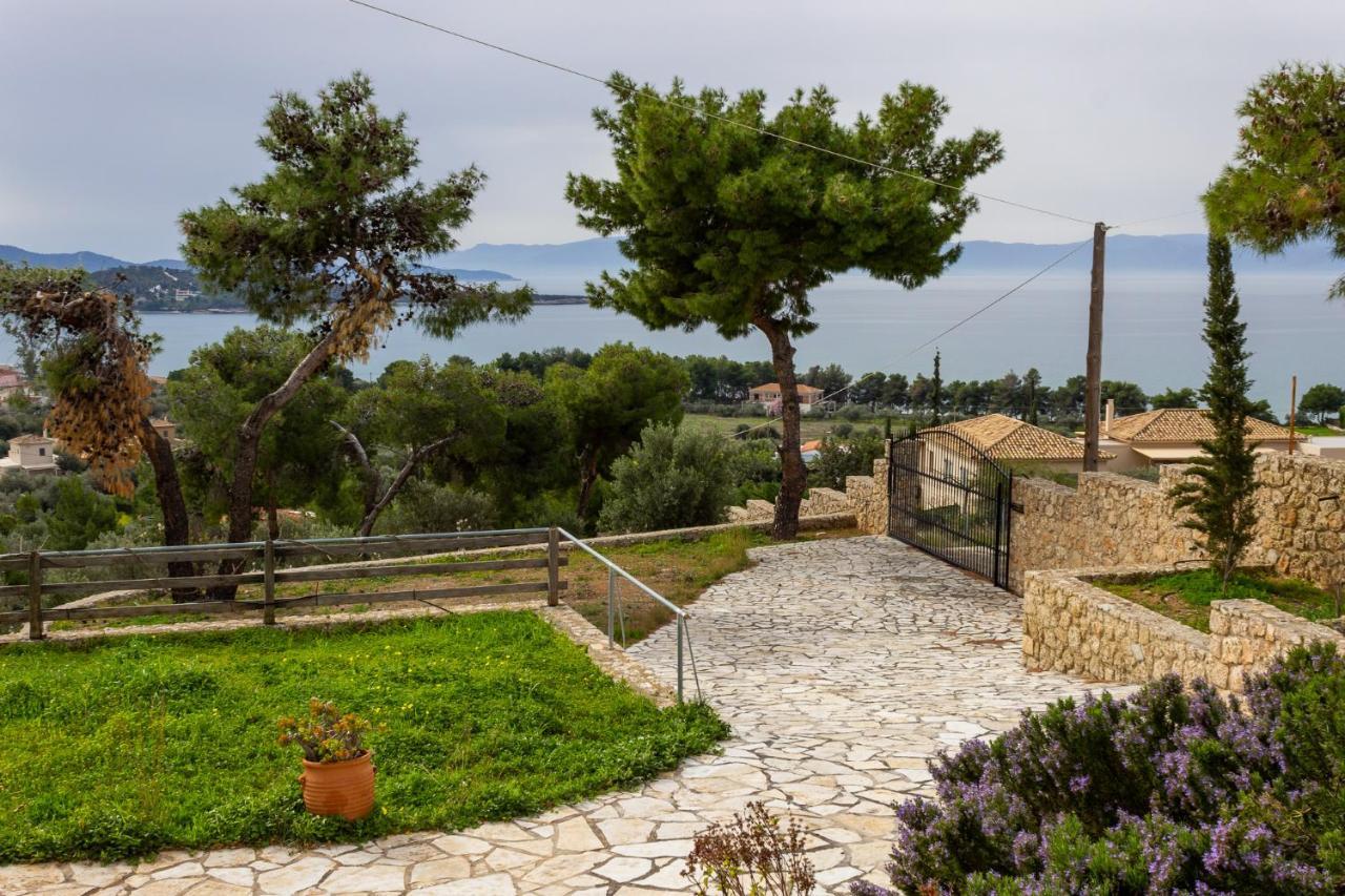 House With Amazing Ocean View And Patio - Pool Villa Porto Heli Bagian luar foto